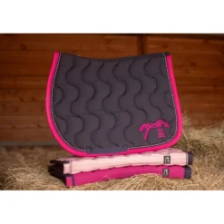 Tapis de selle Eden by Pénélope Diamant - Marine & Fuchsia